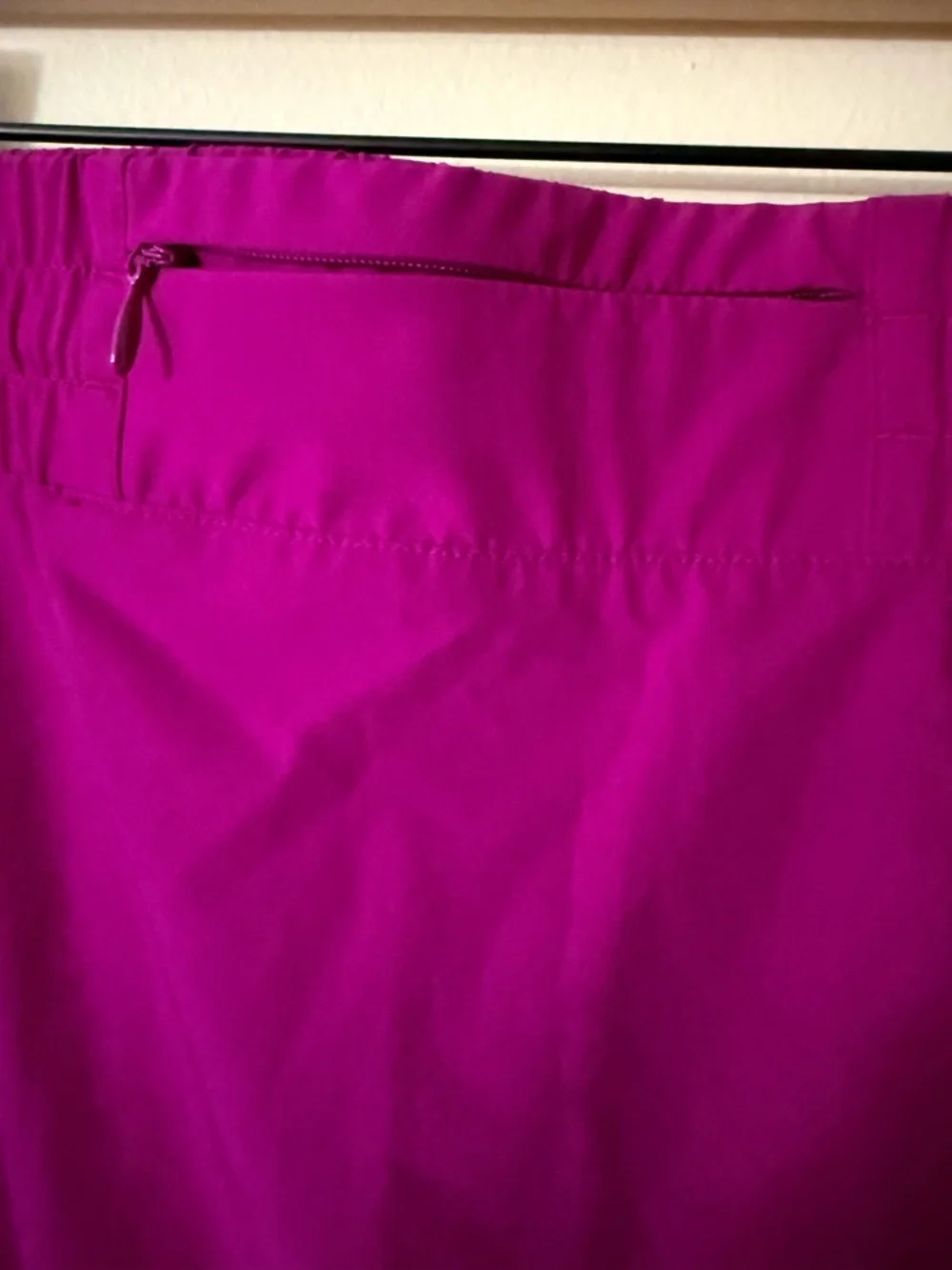 Summersalt Magenta Athletic Skirt with Navy Trim, size 1X - Picture 4 of 6